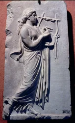 Rilievo raffigurante Tersicore, la musa della danza e del canto